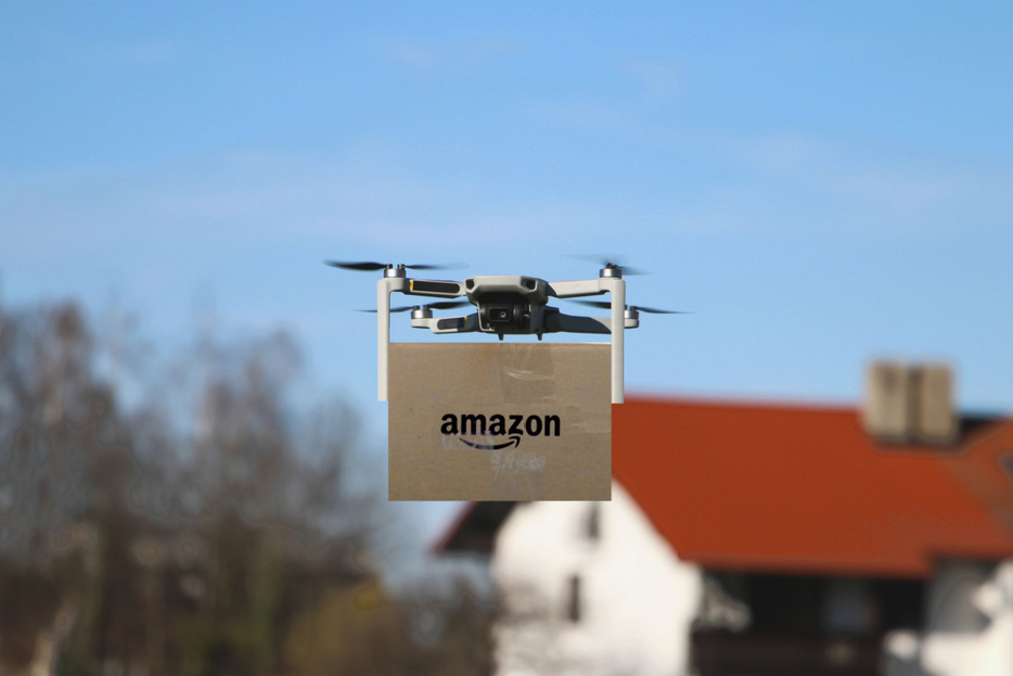 米アマゾンが処方薬のドローン配送開始 注文から1時間以内に自宅へ