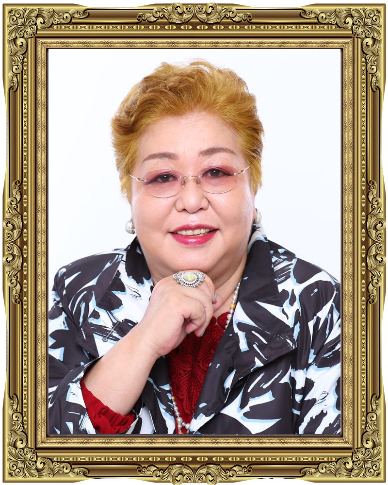 愛 佳央梨